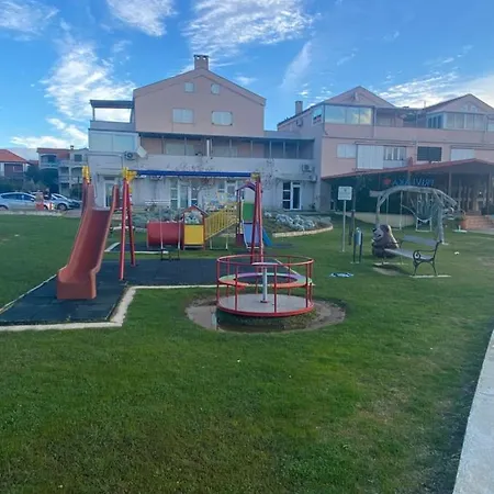 Direkt Am Mit Klima Und Neuem Badezimmer Haustiere Sind Willkommen Privlaka (Zadar)