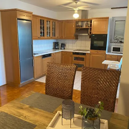 Direkt Am Mit Klima Und Neuem Badezimmer Haustiere Sind Willkommen Apartment