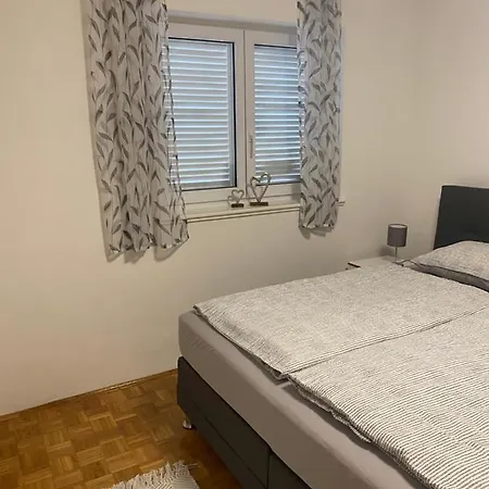 Apartment Direkt Am Mit Klima Und Neuem Badezimmer Haustiere Sind Willkommen *