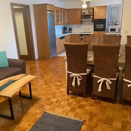 Direkt Am Mit Klima Und Neuem Badezimmer Haustiere Sind Willkommen Apartment Privlaka (Zadar)