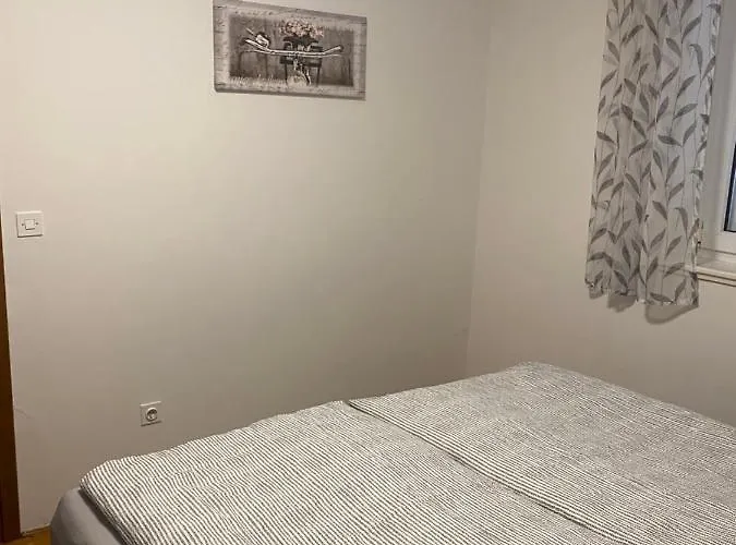 Direkt Am Mit Klima Und Neuem Badezimmer Haustiere Sind Willkommen * Privlaka (Zadar)