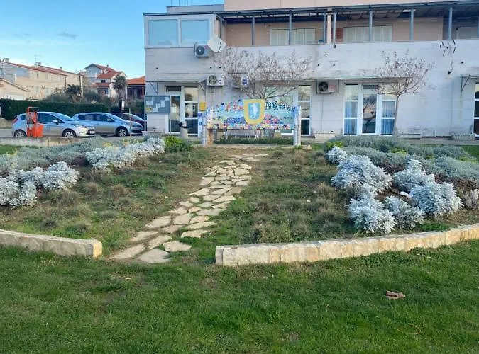 Direkt Am Mit Klima Und Neuem Badezimmer Haustiere Sind Willkommen Appartement *