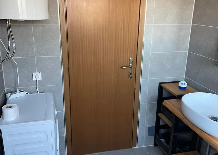 Διαμέρισμα Direkt Am Mit Klima Und Neuem Badezimmer Haustiere Sind Willkommen *